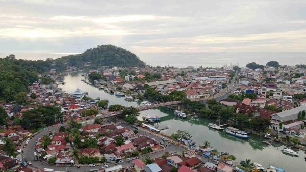 Bild 1 von 1: Padang ist die Hauptstadt der Provinz Sumatra Barat, also West-Sumatra.