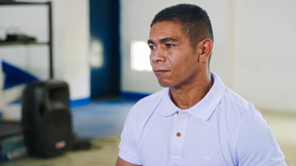 Bild 1 von 10: Der 46-jährige Dario Zerpa hat als Mitglied der kolumbianischen Paramilitärs viele Menschen gefoltert und ermordet, darunter der Vater von Kelly Diaz. Seit 16 Jahren sitzt er in Haft.