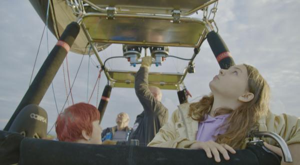 Bild 1 von 7: Nele findet Ballon fahren ganz schön aufregend.