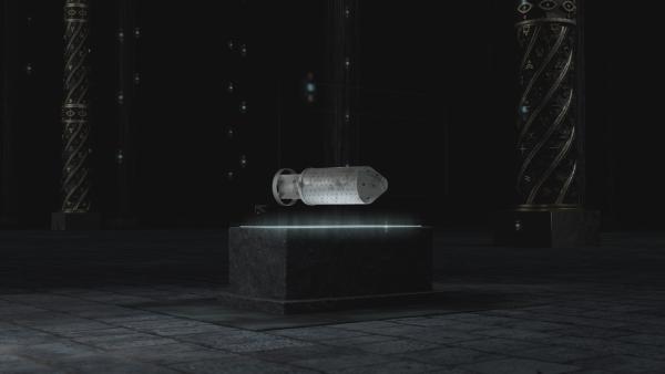 Bild 1 von 2: Die Fledermausbombe sieht aus wie eine herkömmliche Bombe und ist etwa eins Komma fünf Meter hoch. Anders als bei anderen Bomben ist ihr zylindrischer Körper mit winzigen Löchern versehen.