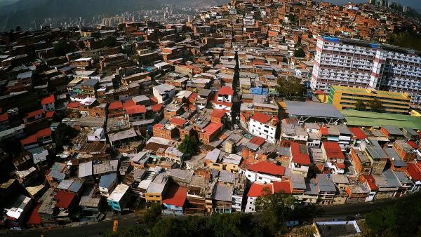 Bild 1 von 4: 23 de Enero ist ein Armenviertel in Caracas und eine Hochburg von paramilitärischen Bürgerwehren namens \