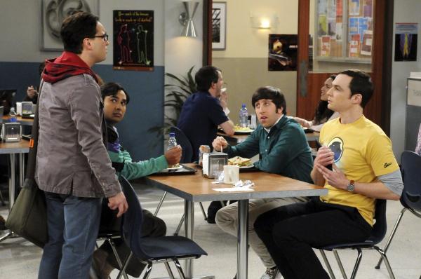 Bild 1 von 26: Eine Chaos-Gruppe: Leonard (Johnny Galecki, l.), Sheldon (Jim Parsons, r.), Rajesh (Kunal Nayyar, 2.v.l.) und Howard (Simon Helberg, 2.v.r.) ...