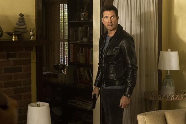 Bild 1 von 10: Remy Scott (Dylan McDermott)