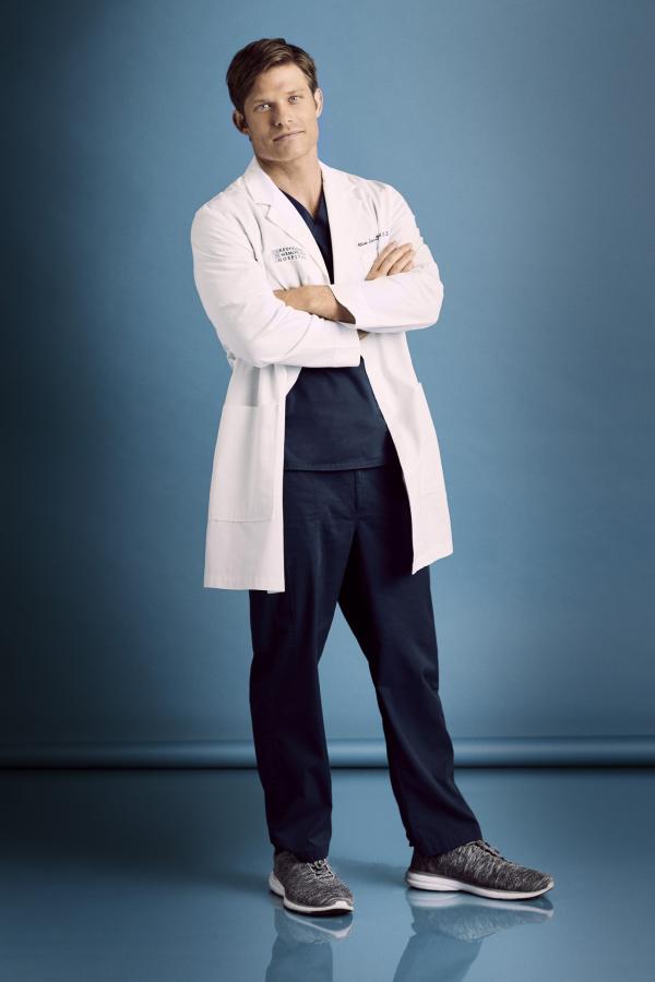 Bild 1 von 44: (18. Staffel) - Dr. Atticus Lincoln (Chris Carmack)