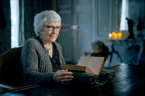 Bild 1 von 3: Die Historikerin Nicole Jacques-Lefèvre analysiert das Buch des französischen Richters und Hexenjägers Pierre de Lancre mit dem Titel \