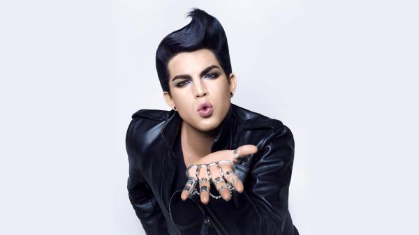 Bild 1 von 1: Der Sänger Adam Lambert.