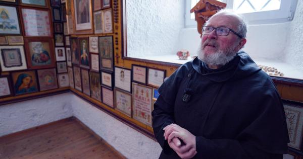 Bild 1 von 23: Im Bild: Pater Peter, Wallfahrtskirche Maria Waldrast..