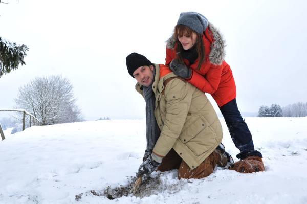 Bild 1 von 10: Nils (Florian Stadler, l.); Sabrina (Sarah Elena Timpe, r.)