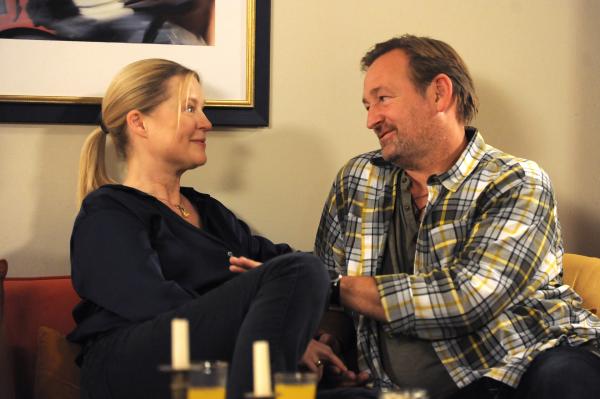 Bild 1 von 3: Gregor (Holger Matthias Wilhelm) missfällt Veras (Sybille Waury) Kosenamen für ihn.