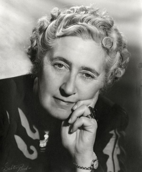 Bild 1 von 12: Im Bild: Portraitfoto von Agatha Christie.