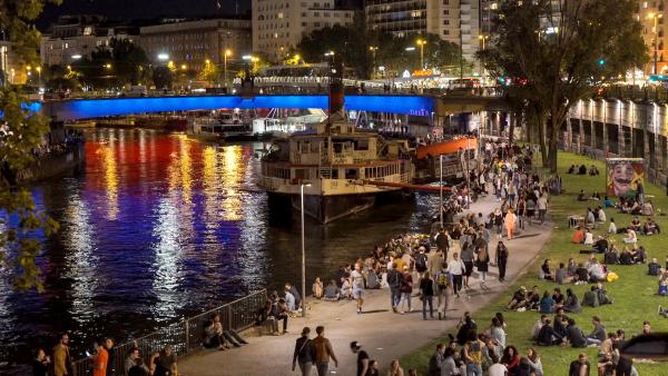 Bild 1 von 6: Donaukanal-Treiben