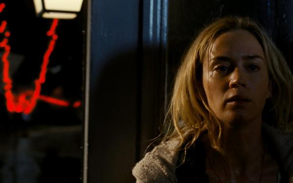 Bild 1 von 6: Emily Blunt plays Evelyn Abbott in A QUIET PLACE, from Paramount Pictures.