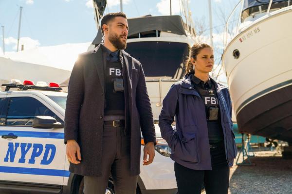 Bild 1 von 20: Omar Adom OA Zidan (Zeeko Zaki, l.); Maggie Bell (Missy Peregrym, r.)