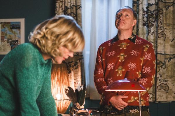 Bild 1 von 16: Im Bild: Kurt Koslowski (Simon Schwarz) lässt sich durch nichts aus der Ruhe bringen. Seine Frau Maria (Anna Loos) bringt dies zur Verzweiflung.