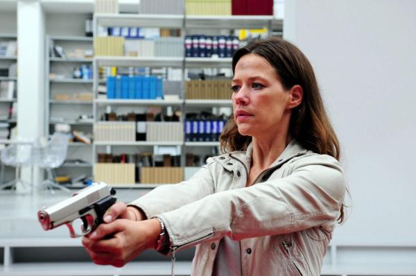 Bild 1 von 25: Seit sie bei ihrer Entführung vor einem Jahr beinahe ums Leben kam, krempelt Anwältin Anna Winter (Alexandra Neldel) ihr Leben total um: Sie sucht sich eine neue Wohnung und einen neuen Job. Trotzdem gerät sie schon bald erneut ins Visier eines gnadenlosen Mörders ...