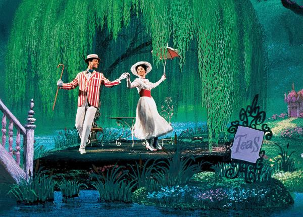 Bild 1 von 5: Mary Poppins - eine der perfektesten Kombinationen aus Real- und Zeichentrickfilm mit Weltstar Julie Andrews in der Hauptrolle! Kindsein ist manchmal gar nicht so leicht. Besonders mit einem Vater, der nur an seine Bank-Karriere denkt, und einer Mutter, die ständig für die Frauenemanzipation auf die Straße geht. Da kommt Mary Poppins, das außergewöhnlichste Kindermädchen der Welt, gerade recht. Mit einem Lachen wischt sie alle Kindersorgen von Jane und Michael Banks weg und nimmt die Geschwister mit auf die wundersamsten Ausflüge. Allerdings kann Mary Poppins nur bleiben, bis der Wind sich drehtâ?¦