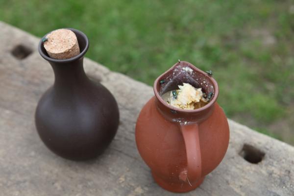 Bild 1 von 5: Die Stinkbombe klingt harmlos, war aber eine hinterhältige und tödliche Waffe gegen die Zivilbevölkerung.