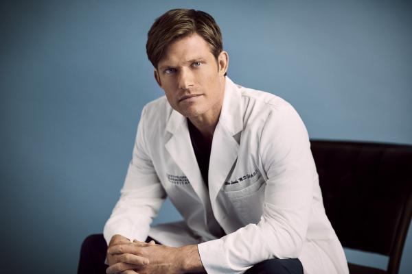 Bild 1 von 30: (17. Staffel) - Dr. Atticus Lincoln (Chris Carmack)