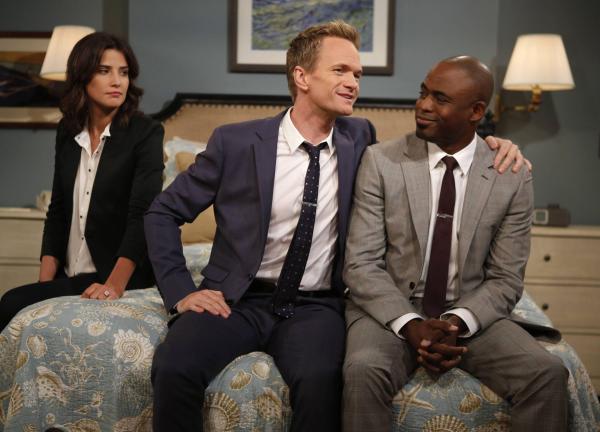 Bild 1 von 19: Als James (Wayne Brady, r.) bekannt gibt, dass er sich scheiden lassen wird, macht sich Robin (Cobie Smulders, l.) Sorgen, wie Barney (Neil Patrick Harris, M.) diese Nachricht aufnehmen wird ...