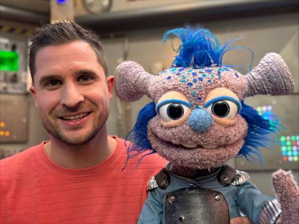 Bild 1 von 4: Vincent Dehler (l.); Cosmo (r.)