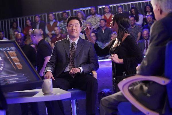 Bild 1 von 11: Louis Huang (Randall Park)