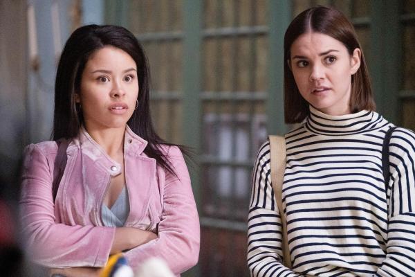 Bild 1 von 15: Im Bild (v.li.): Cierra Ramirez (Mariana Adams Foster), Maia Mitchell (Callie Adams Foster).