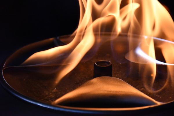 Bild 1 von 8: Bei der Suche nach Erklärungen für die geheimnisvolle Sabu-Scheibe wurden sowohl Form als auch Material des Artefaktes berücksichtigt.