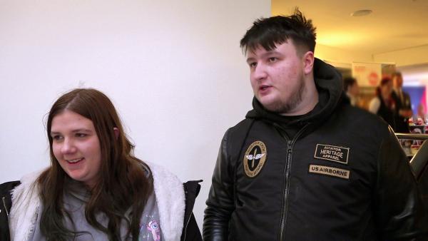 Bild 1 von 5: Für Lisa und Leon steht ein Wendepunkt in ihrem Leben bevor. Das Paar möchte nach vier Jahren in eine eigene Wohnung ziehen. Doch die Wohnung steht noch leer und die beiden Bürgergeldempfänger haben nicht die finanziellen Mittel, um sie einzurichten.
