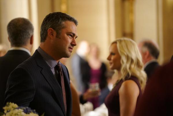 Bild 1 von 12: Taylor Kinney as Kelly Severide -- (Photo by: Elizabeth Morris/NBC)