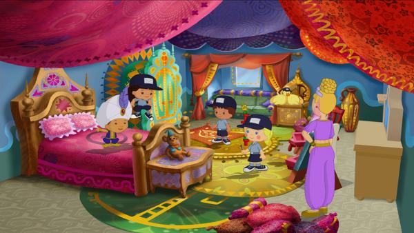 Bild 1 von 6: Frau Jeannie erfüllt den Kindern einen großen Wunsch und zeigt ihnen, wie es im Innern einer Wunderlampe aussieht.