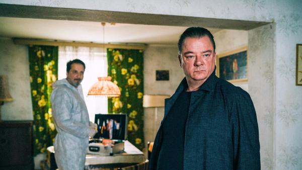 Bild 1 von 22: Im Bild: Peter Kurth (Henry Silowski).