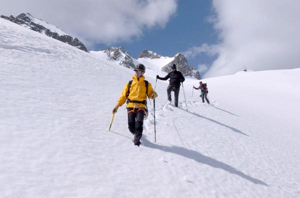 Bild 1 von 2: Der Glacier Blanc in den französischen Südalpen, mit seinen 4.100 Metern Höhe ein legendäres Ziel für Alpinisten, schmilzt rasant.