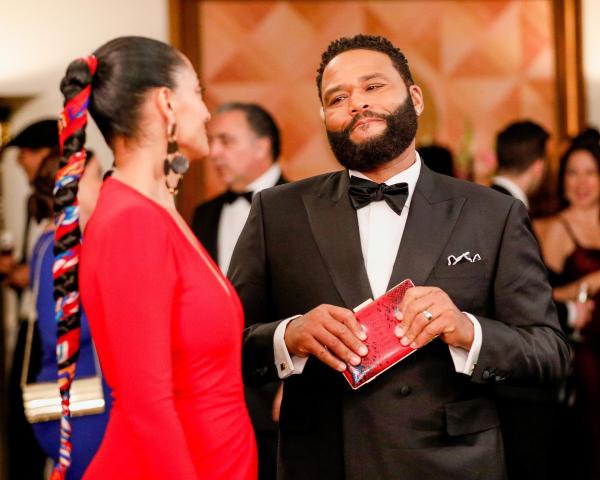 Bild 1 von 27: Im Bild: Tracee Ellis Ross (Rainbow 'Bow' Johnson), Anthony Anderson (Andre 'Dre' Johnson).