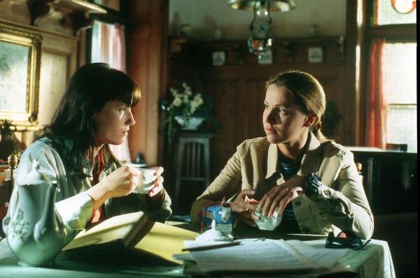 Bild 1 von 8: Im Bild (v.li.): Loretta Pflaum (Zoe Krapatsch), Doris Schretzmayer (Lisa Engel).