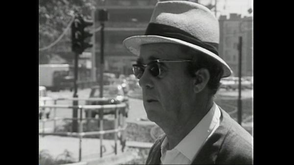 Bild 1 von 5: Böll nennt das nach dem Krieg wieder aufgebaute Köln erschütternd hässlich.