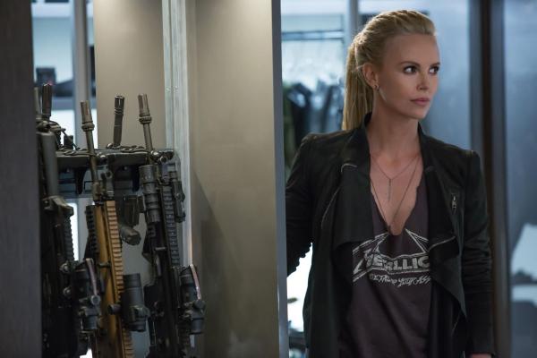 Bild 1 von 12: Cipher (Charlize Theron)