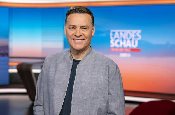 Bild 1 von 3: SWR Moderator Holger Wienpahl