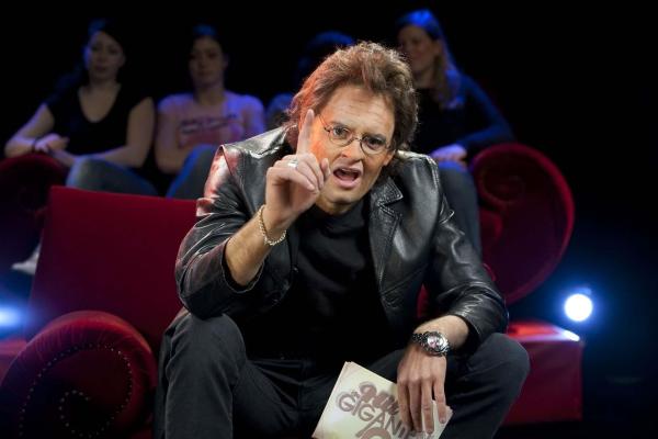 Bild 1 von 14: (4. Staffel) - Bei \