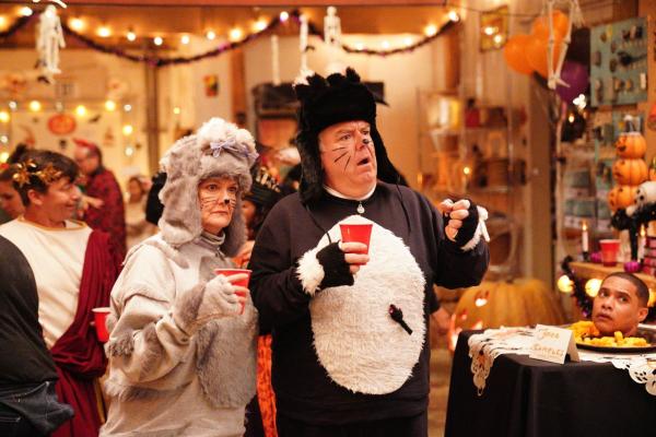 Bild 1 von 13: (v.l.nr.) Deb (Nancy Lenehan); Kent (Jim O'Heir ); Brandon (Langston Kerman)