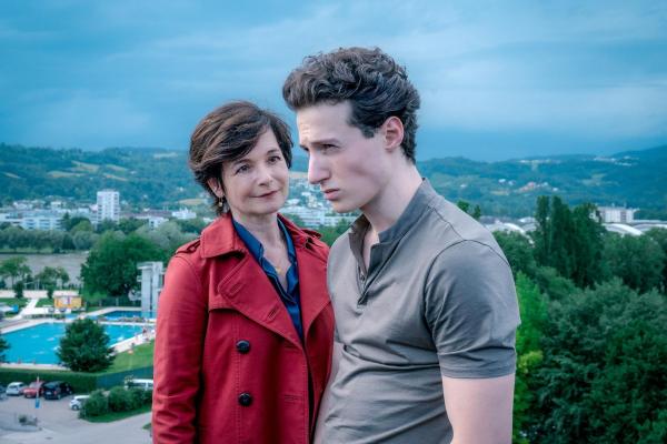 Bild 1 von 27: Im Bild: Katharina Stemberger (Joe Haizinger), Damyan Andreev (Aleks Malenov).