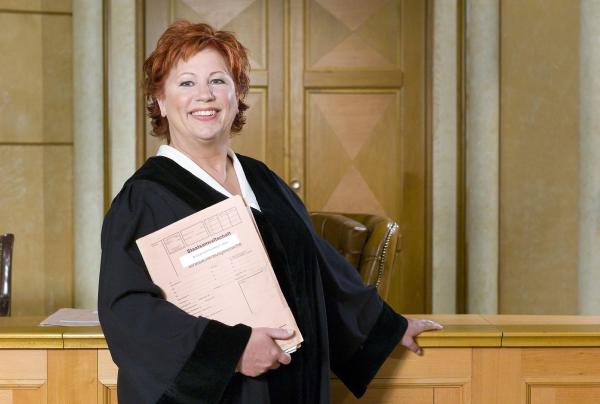 Bild 1 von 15: Richterin Barbara Salesch