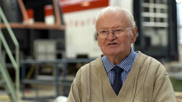 Bild 1 von 4: Wolfgang Theurich, Leiter der Gütekontrolle im VEB Waggonwerk Görlitz.