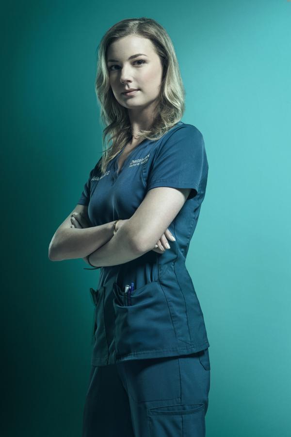 Bild 1 von 17: (2. Staffel) - Nicolette Nevin (Emily VanCamp)