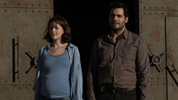 Bild 1 von 6: Rachel Russo (Olivia Morris, l.); Liam Ruddock (Ben Cura, r.)