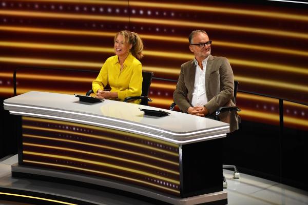 Bild 1 von 12: Anne Gesthuysen, l.; Frank Plasberg, r.