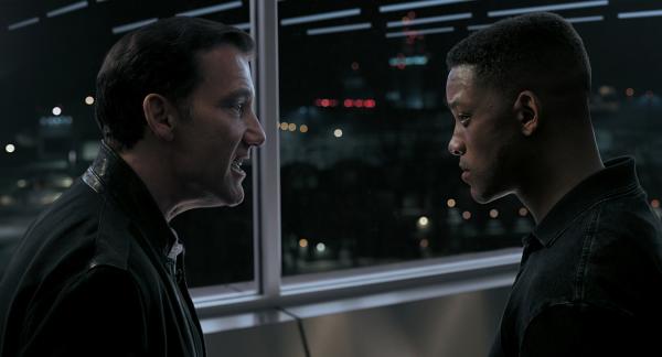 Bild 1 von 14: Clay Verris (Clive Owen; l.); Henry Brogan / Junior (Will Smith, r.)