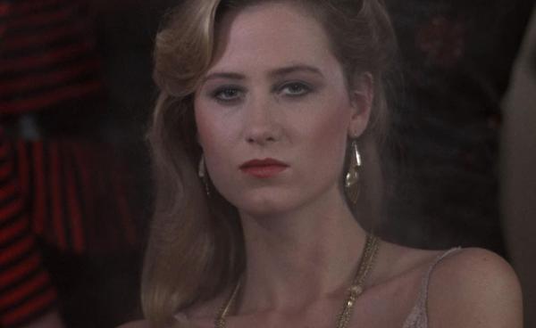 Bild 1 von 5: Lisa (Virginia Madsen)