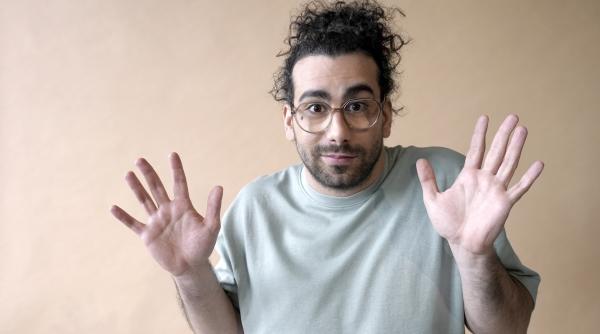 Bild 1 von 4: Davide Di Dio geht diesen Fragen nach und begibt sich für sieben Tage in die Welt der Models.