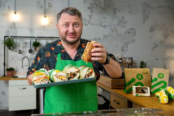 Bild 1 von 4: Gesundes Fast Food war in den frühen Neunzigern die perfekte Nische, in die sich Subway mit seinem Image schmiegte. Aber wie gut ist Subway wirklich für unsere Gesundheit? Produktentwickler Sebastian Lege klärt auf.