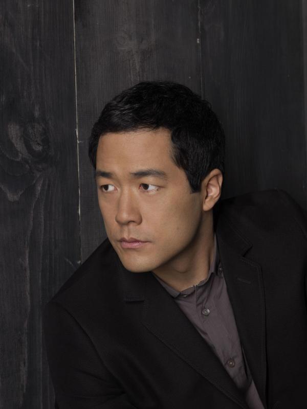 Bild 1 von 54: (2. Staffel) - Kimball Cho (Tim Kang) unterstützt Teresa Lisbon bei der Aufklärung komplizierter Mordfälle ...